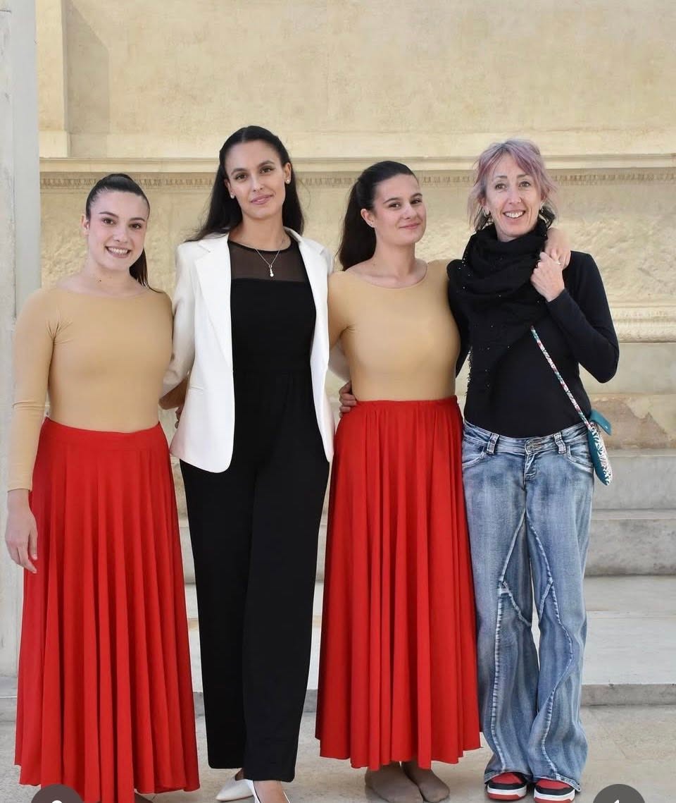 2025 – ARA PACIS esibizione delle allieve del corso di Danza Contemporanea Avanzato dirette dall’insegnante Veronica Richelmy all’Ara Pacis Augustae.
